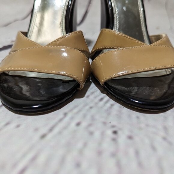 WHBM Patent Ankle Strap Block Heels  9 - Picture 6 of 10